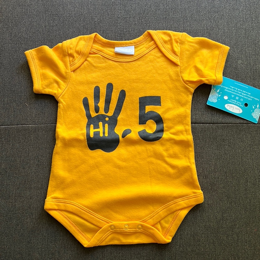 Baby bodysuit